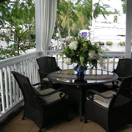 Frances Street Bottle Inn Key West Esterno foto